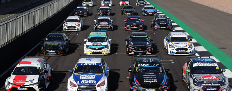 BTCC cars on the grid 